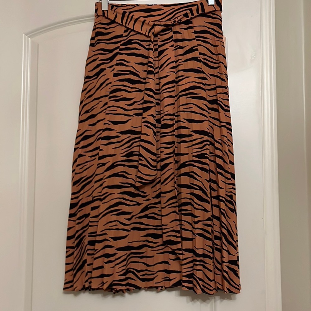 GB Pleated Midi Skirt
